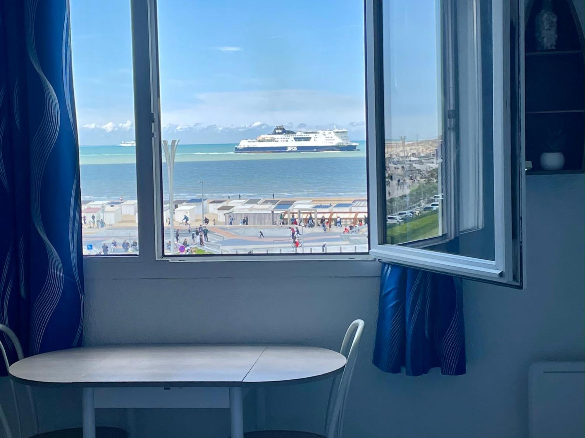 A La - Vue * Calais